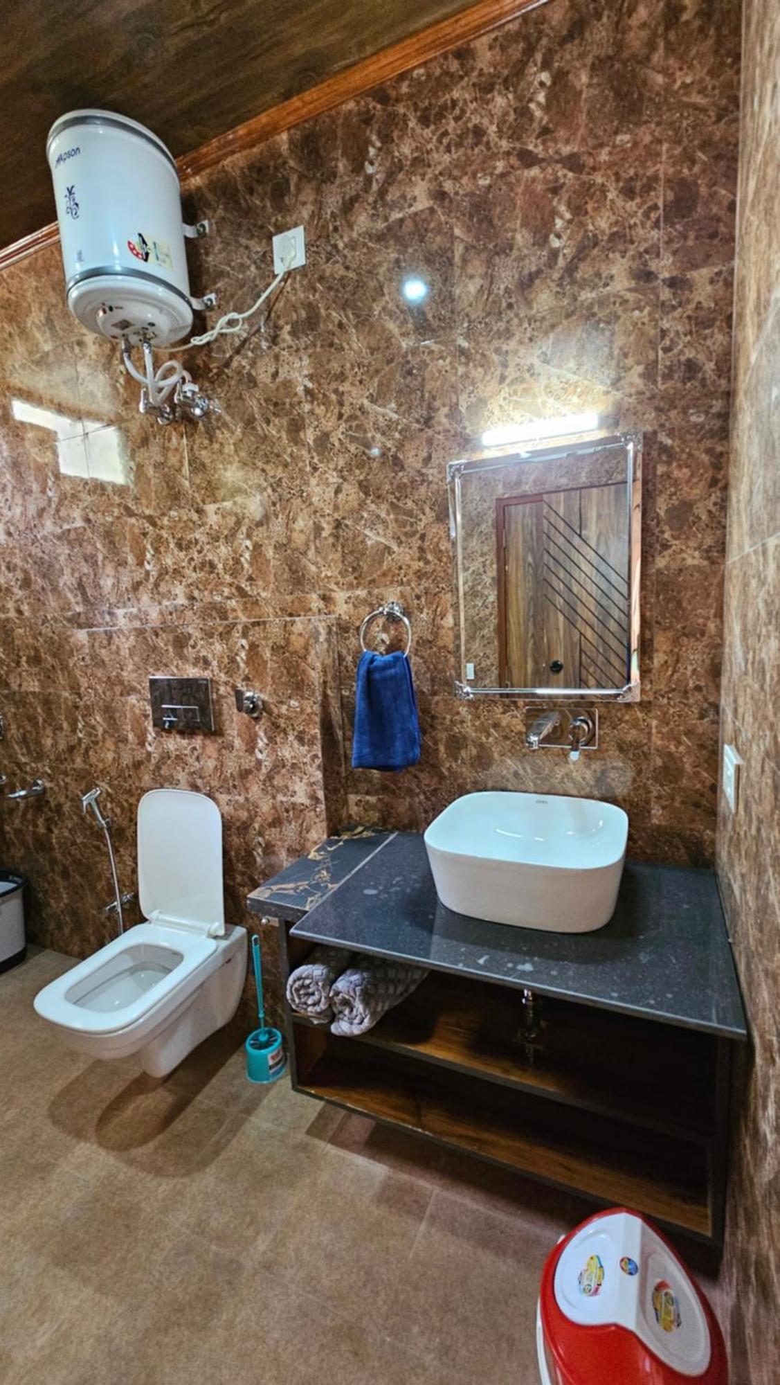 On The Rocks Hotel Kasauli Exterior photo